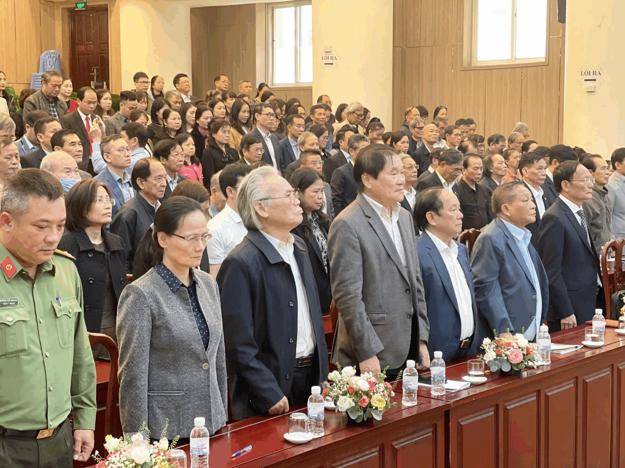 HỘI ĐỒNG TRƯỜNG, BAN GIÁM HIỆU THÔNG BÁO KẾT QUẢ HỘI NGHỊ NHÀ ĐẦU TƯ BẦU HỘI ĐỒNG TRƯỜNG ĐẠI HỌC KINH DOANH VÀ CÔNG NGHỆ HÀ NỘI (Nhiệm kỳ 2025-2030) 1 HỘI ĐỒNG TRƯỜNG, BAN GIÁM HIỆU THÔNG BÁO KẾT QUẢ HỘI NGHỊ NHÀ ĐẦU TƯ BẦU HỘI ĐỒNG TRƯỜNG ĐẠI HỌC KINH DOANH VÀ CÔNG NGHỆ HÀ NỘI (Nhiệm kỳ 2025-2030) 1