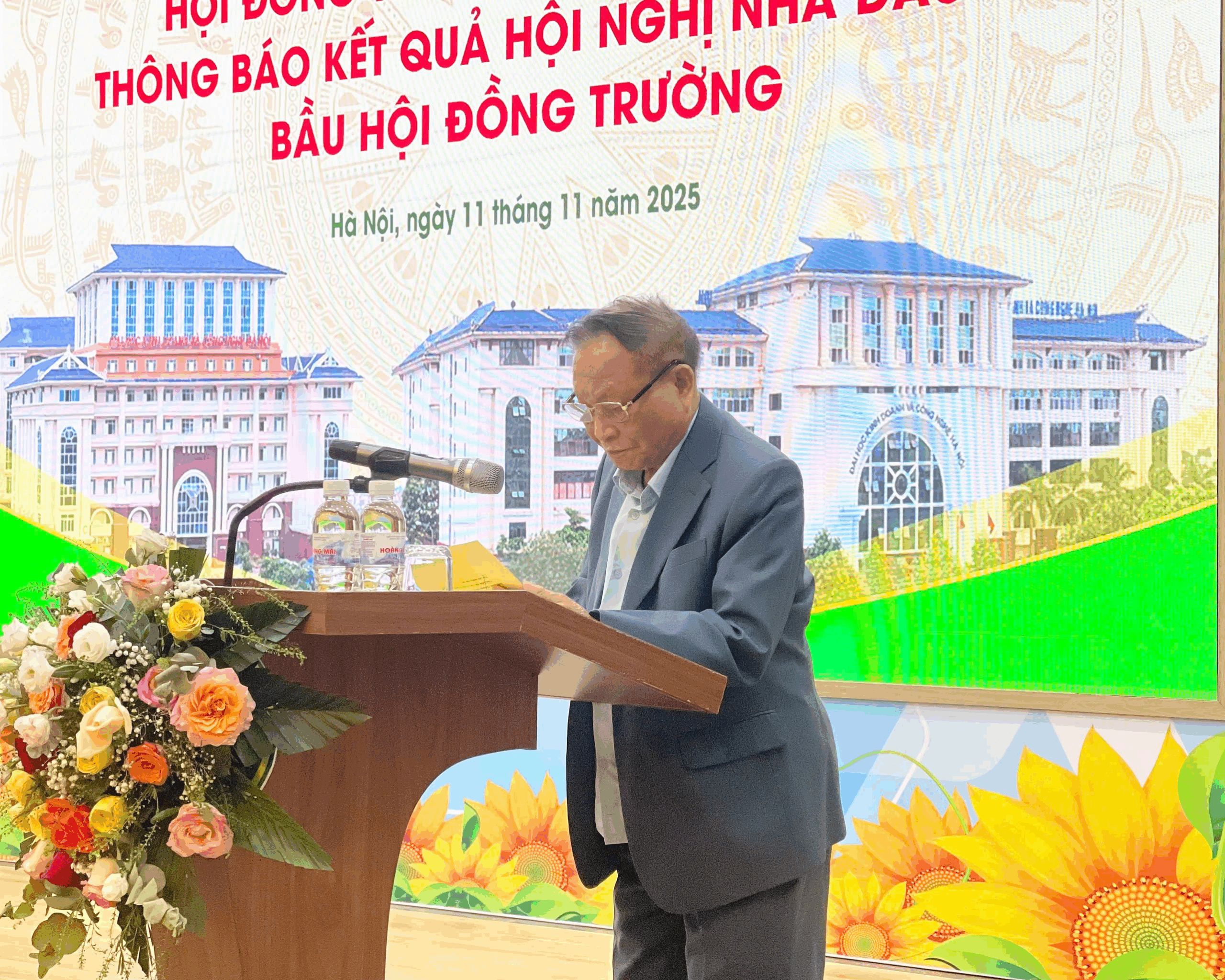 HỘI ĐỒNG TRƯỜNG, BAN GIÁM HIỆU THÔNG BÁO KẾT QUẢ HỘI NGHỊ NHÀ ĐẦU TƯ BẦU HỘI ĐỒNG TRƯỜNG ĐẠI HỌC KINH DOANH VÀ CÔNG NGHỆ HÀ NỘI (Nhiệm kỳ 2025-2030) 4 HỘI ĐỒNG TRƯỜNG, BAN GIÁM HIỆU THÔNG BÁO KẾT QUẢ HỘI NGHỊ NHÀ ĐẦU TƯ BẦU HỘI ĐỒNG TRƯỜNG ĐẠI HỌC KINH DOANH VÀ CÔNG NGHỆ HÀ NỘI (Nhiệm kỳ 2025-2030) 4